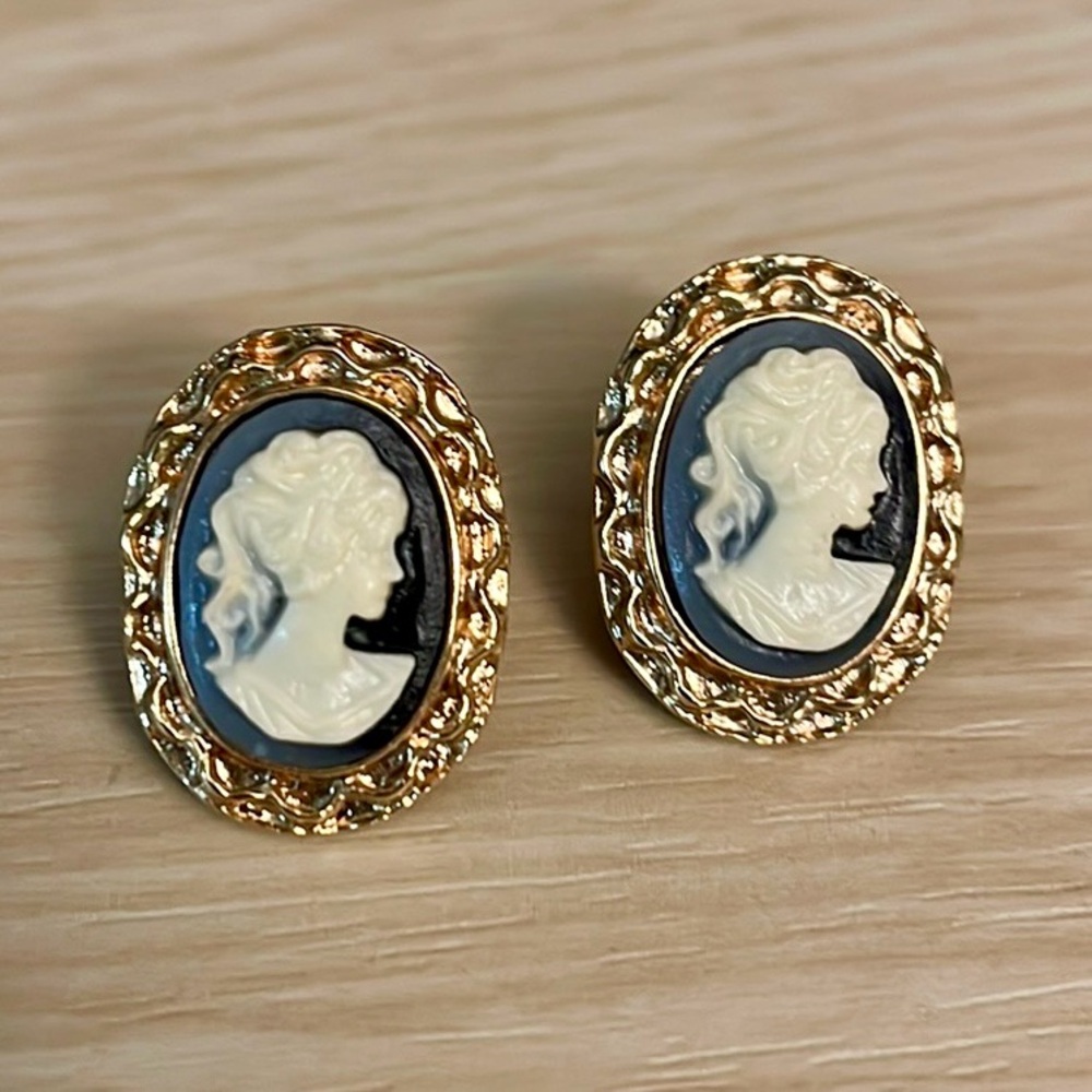 Vintage Gold-Tone Blue and Cream Cameo Earrings